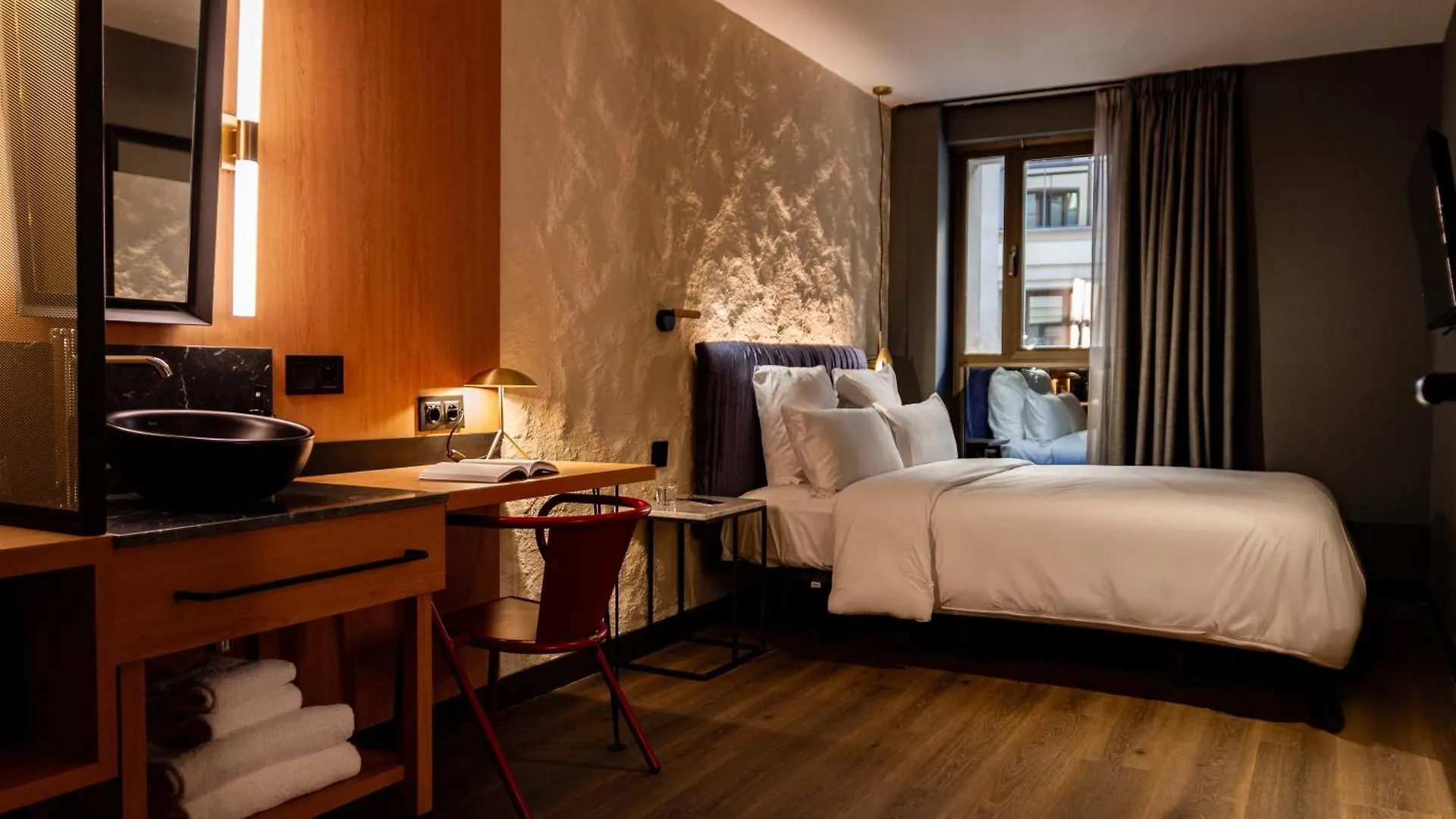 Hotel Letoh Letoh Sevilla Spain