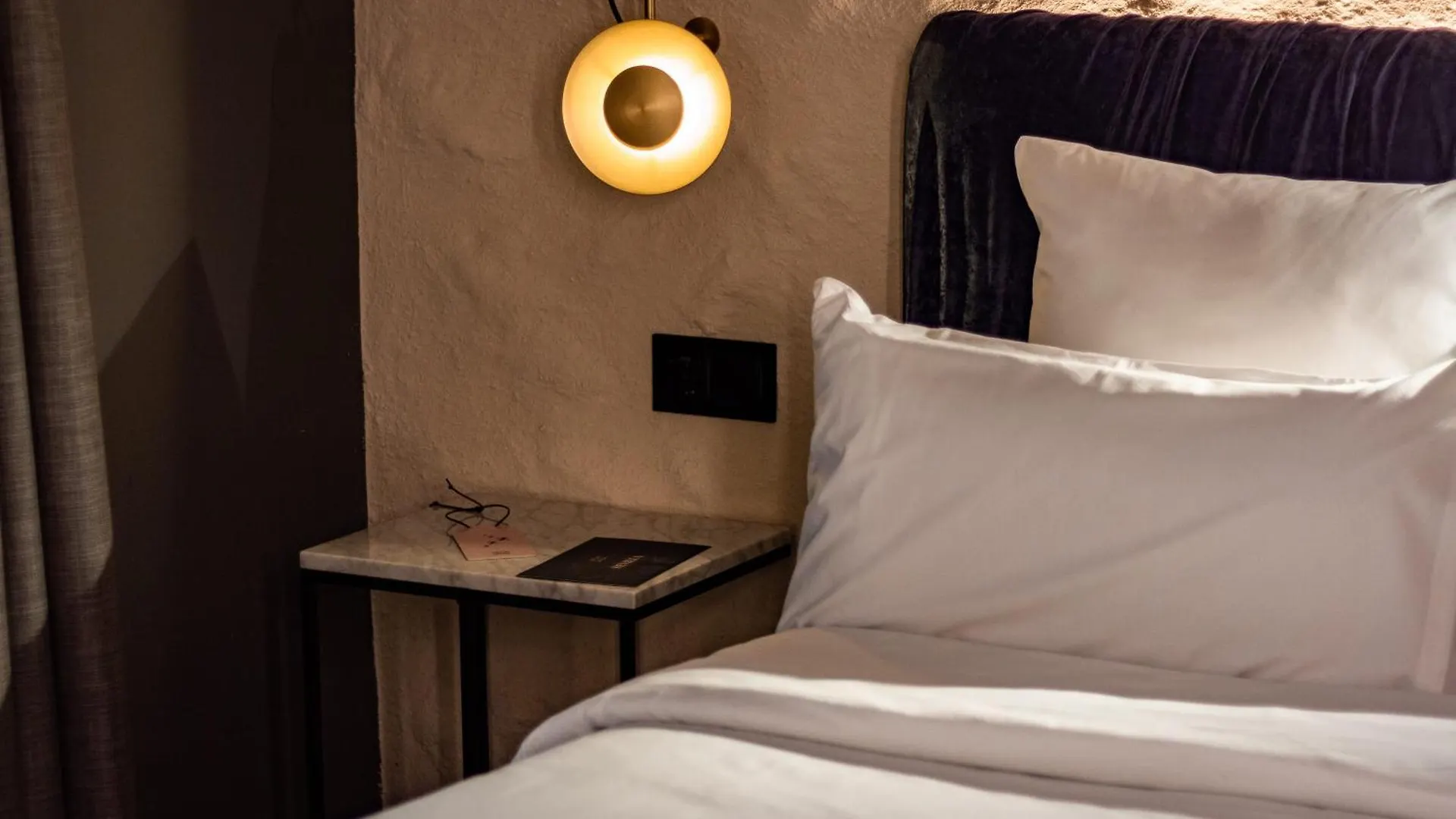 Letoh Letoh Sevilla Seville