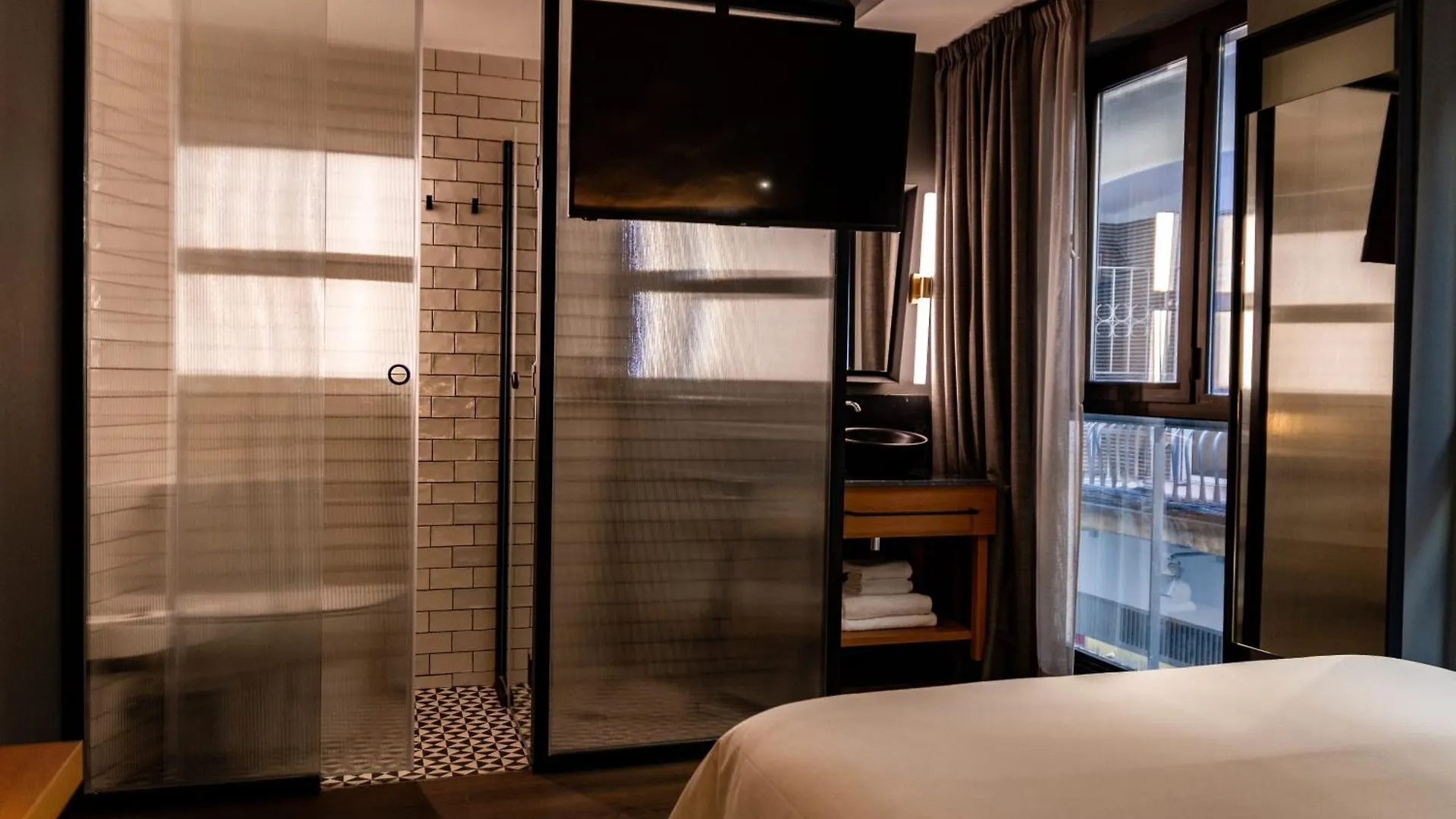 Letoh Letoh Sevilla Hotel