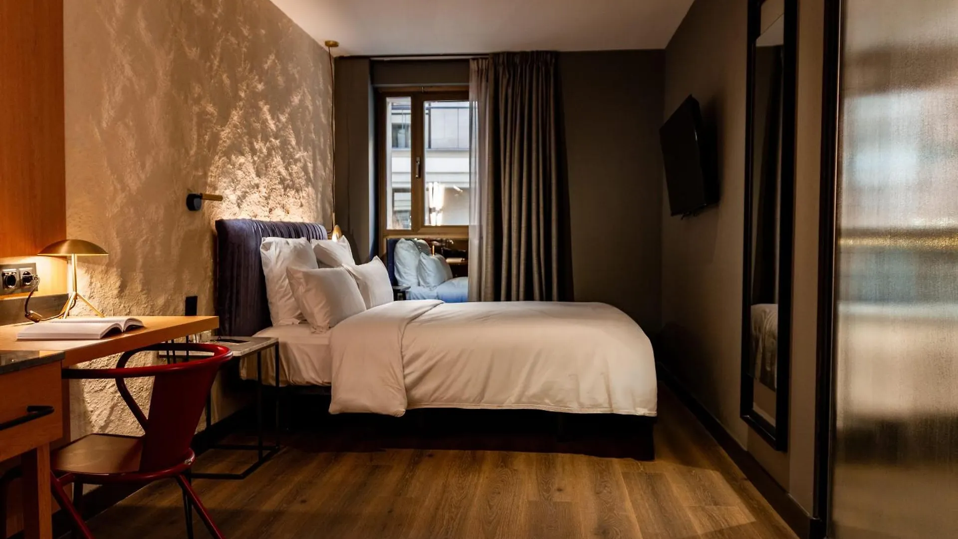 Letoh Letoh Sevilla Spain