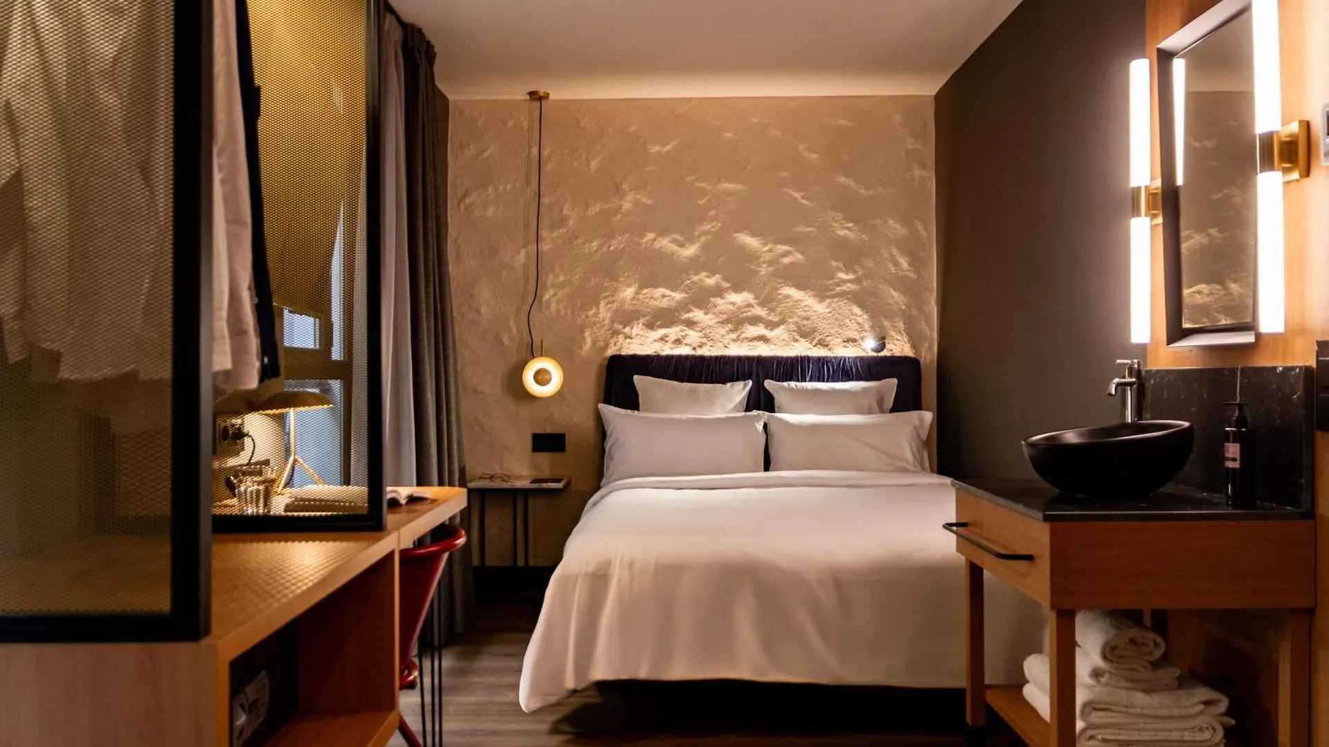 Letoh Letoh Sevilla Hotel