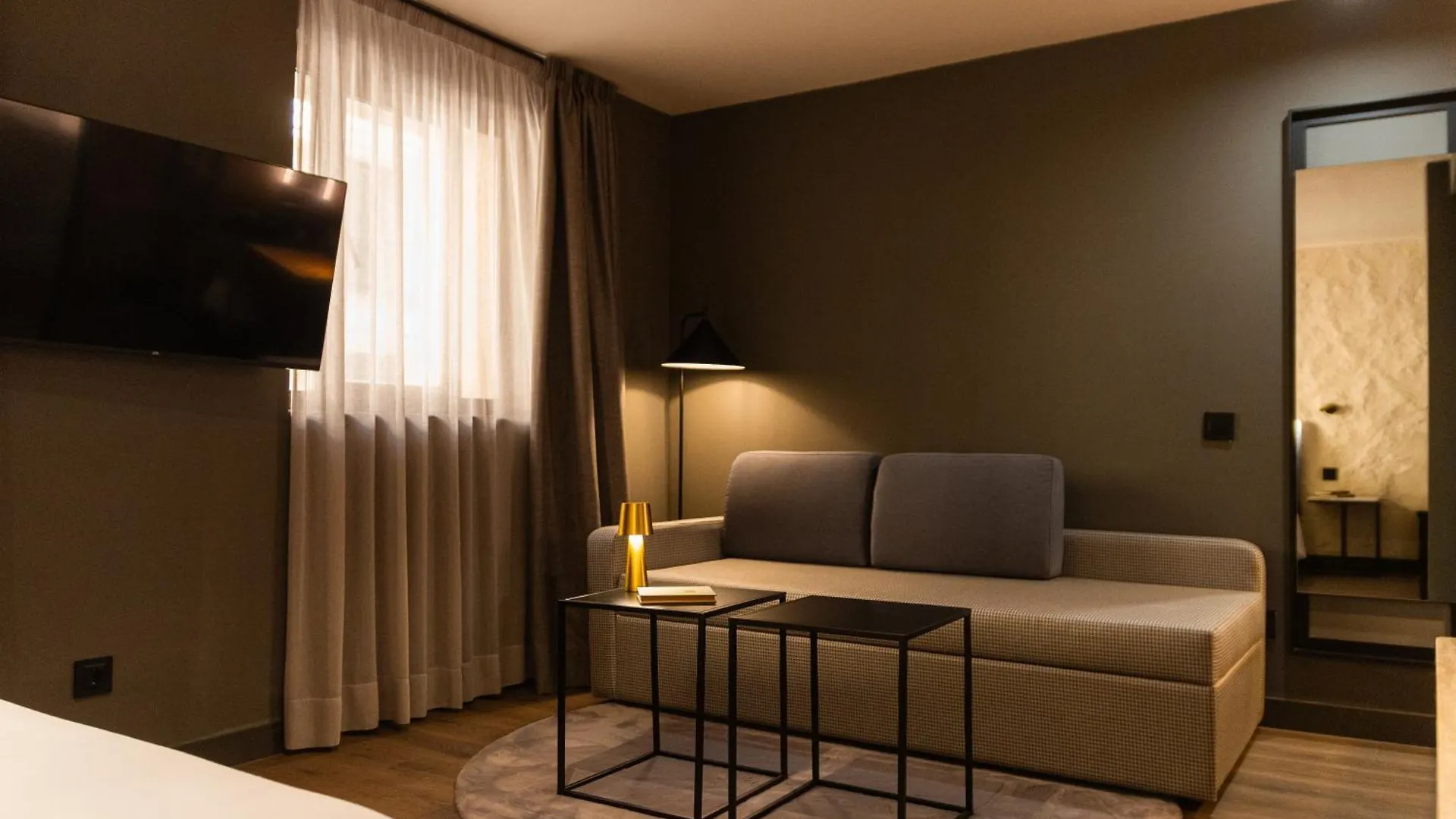 Hotel Letoh Letoh Sevilla España